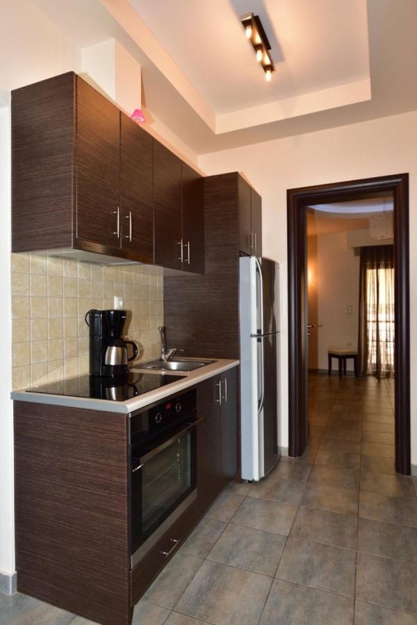 Gonis Suites Палеохора Экстерьер фото