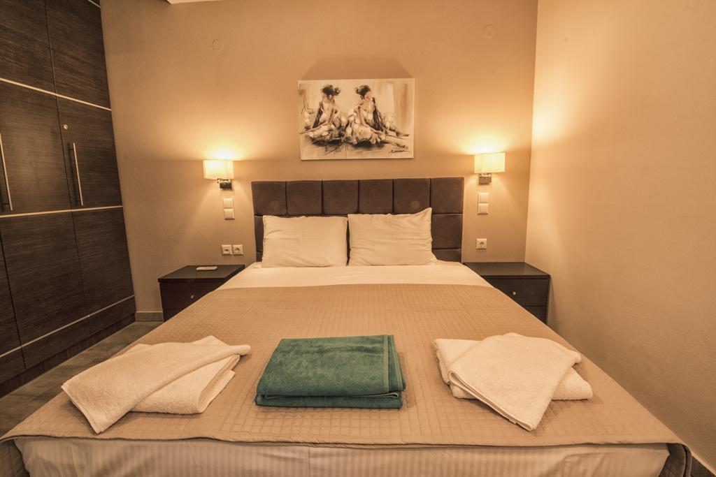 Gonis Suites Палеохора Экстерьер фото