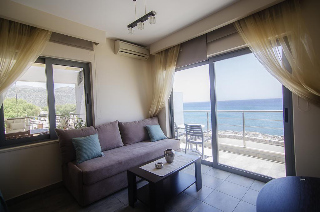 Gonis Suites Палеохора Экстерьер фото